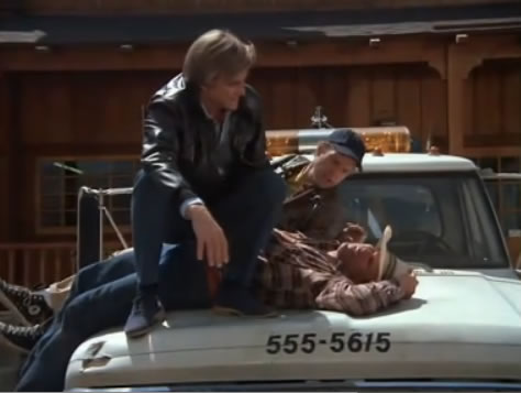 ateamaniceplacetovisit030710-03 Face and Murdock tackle a tow truck guy