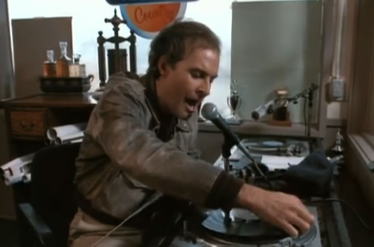 ateamcowboygeorge121410-04 Murdock spins some discs