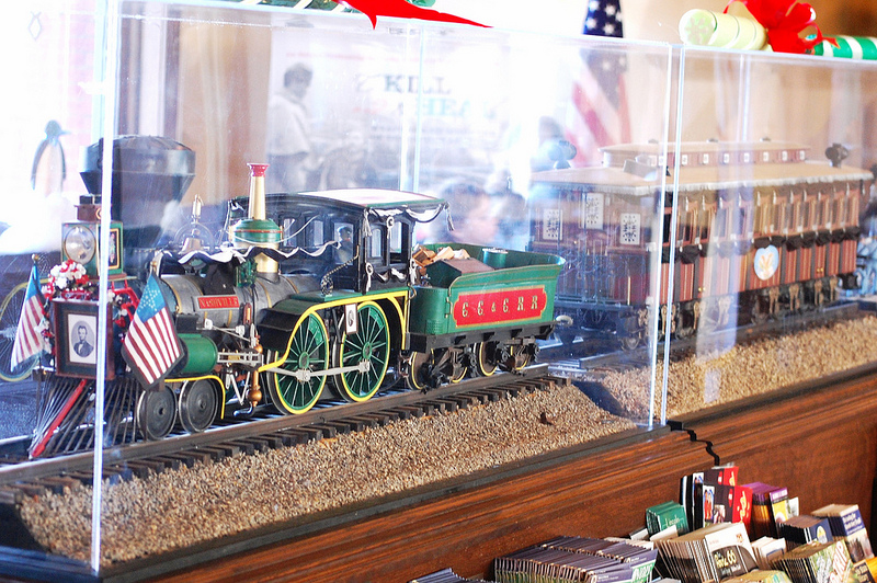 Lincoln funeral train replica