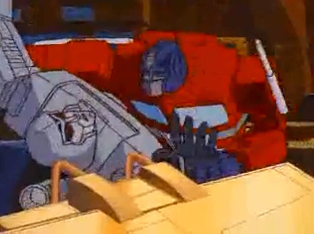 Optimus fights Megatron