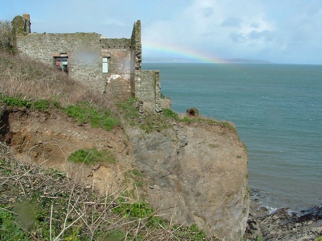 Rainbow over ruins at Hallsands Village, by Snidge, CC BY-SA 2.0, https://commons.wikimedia.org/w/index.php?curid=12944241