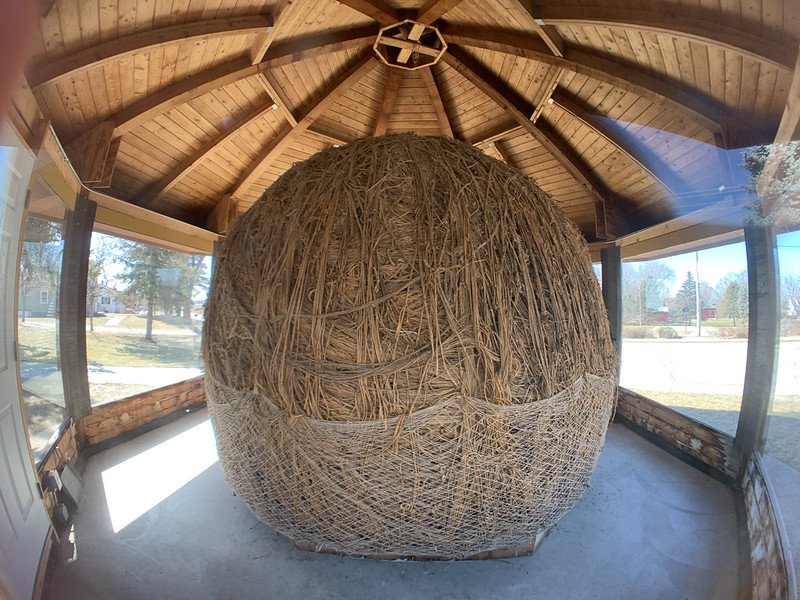 The Biggest Ball of Twine in Minnesota. (Photo by Laurie Shaull via Flickr/Creative Commons https://flic.kr/p/2kKS1UD)