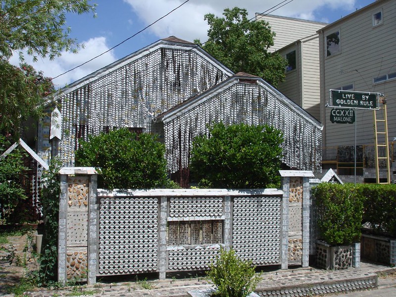the front of the Beer Can House in Houston. (Photo by aawiseman via Flickr/Creative Commons https://flic.kr/p/4Us8kB)