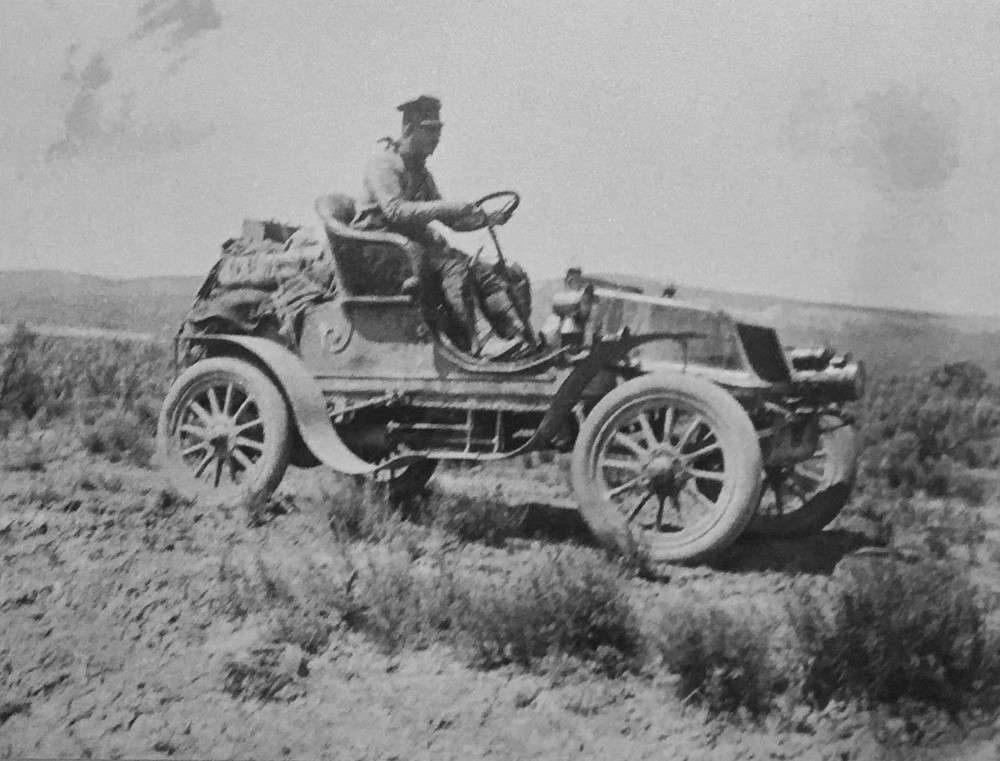 Horatio Jackson at the wheel of the "Vermont" during the 1903 road trip. (Photo via Wikicommons https://commons.wikimedia.org/wiki/File:HoratioJacksonNelson.jpeg)